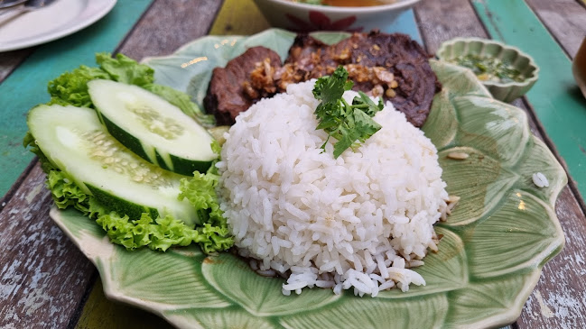 Warm Up Cafe @Mackenzie Road - Hospitality and gastronomy