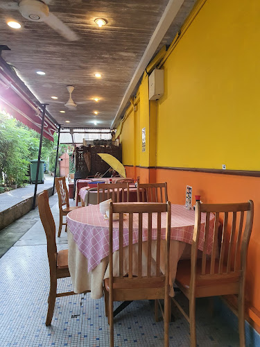 Comentarii opinii despre Seletar Hill Restaurant