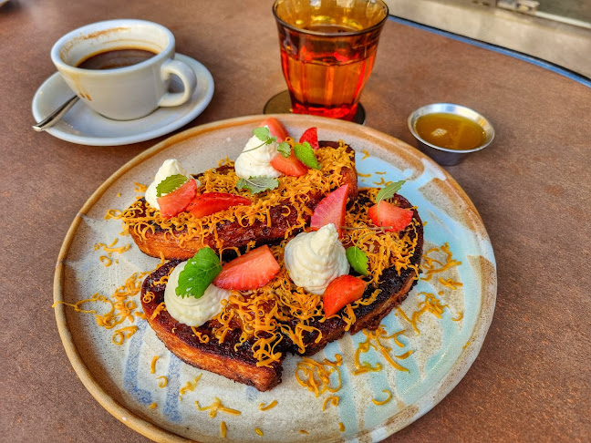 Comentarii opinii despre Common Man Coffee Roasters - Joo Chiat Road