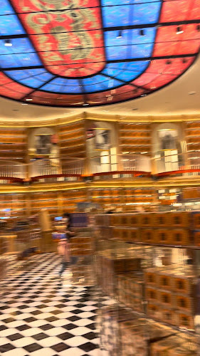 70 Airport Blvd., Singapore 819665