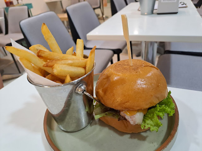 Quintet Five - Hospitality and gastronomy