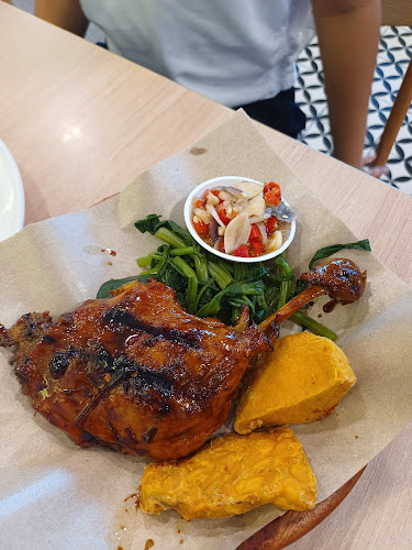 Opinii despre Ayam Penyet Ria - Nex în Singapore - Hospitality and gastronomy