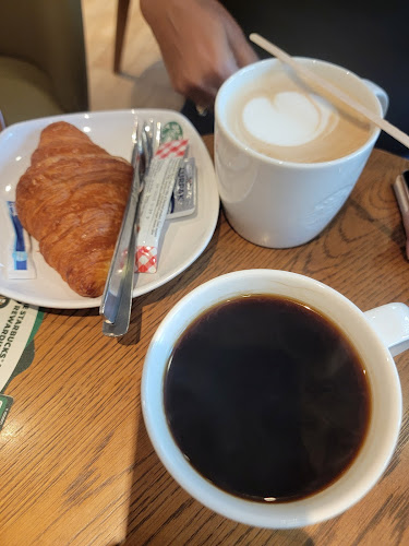 230 Victoria Street 01-106 Bugis Junction, 188021