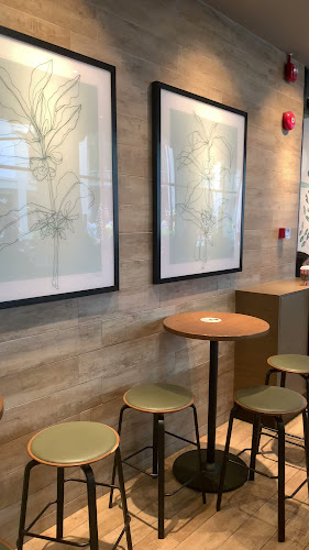 Opinii despre Starbucks Bugis Junction în Singapore - Hospitality and gastronomy
