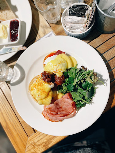 Opinii despre Jimmy Monkey Cafe & Bar în Singapore - Hospitality and gastronomy