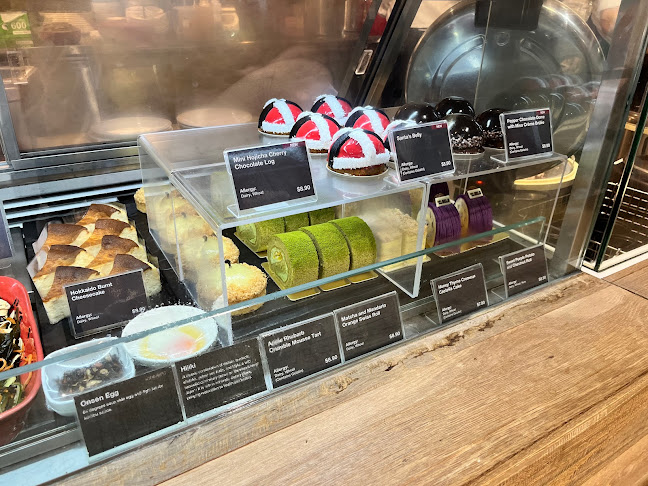 252 North Bridge Road #02-20/22 Raffles City Shopping Centre, 179103