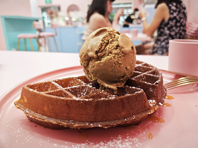 Creme by LELE Bakery - Singapore