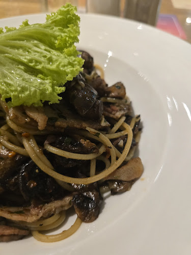 Knots Cafe & Living (Pasir Panjang) - Singapore