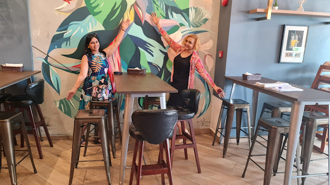 723 E Coast Rd, Singapore 459071