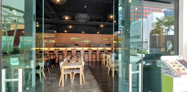 Opinii despre Standing Sushi Bar în Singapore - Hospitality and gastronomy