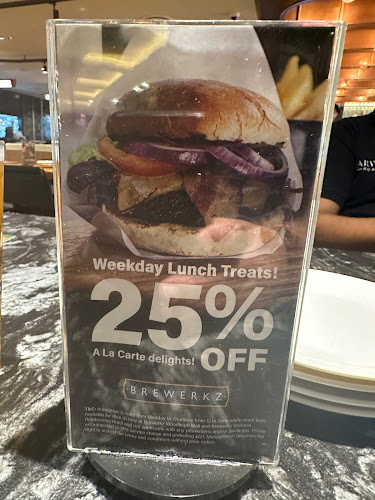 Brewerkz Orchard Rendezvous Hotel - Hospitality and gastronomy