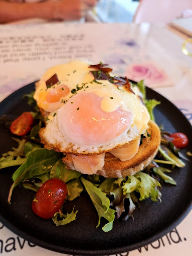 GIG Cafe - Singapore