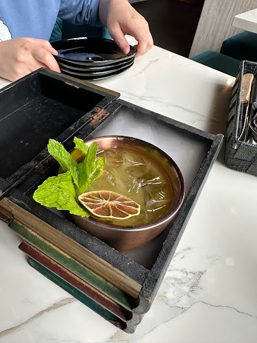 Opinii despre Wanderlost Lounge - By The Halal Mixologist în Singapore - Hospitality and gastronomy