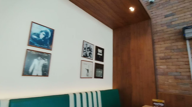 Comentarii opinii despre Buddy Hoagies Steak & Grill Restaurant (Bukit Timah)