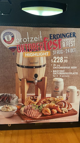 Comentarii opinii despre Brotzeit German Beer Bar and Restaurant - Katong