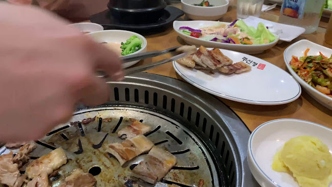 Opinii despre Ju Shin Jung Alexandra în Singapore - Hospitality and gastronomy