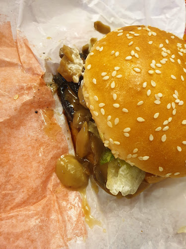 Comentarii opinii despre Burger King Terminal 3 Transit