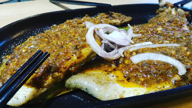 Yishun Park Hawker Centre - Hospitality and gastronomy