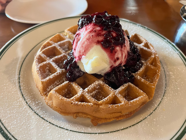 Bernie's - Hospitality and gastronomy