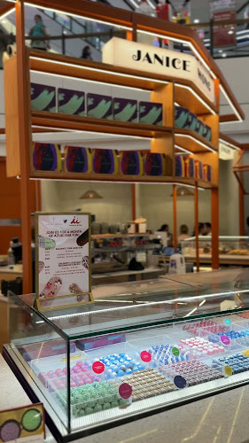 Janice Wong Pure Imagination: Chocolate Desserts | Republic Plaza Singapore