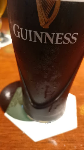 Opinii despre Wings Bar & Grill în Singapore - Hospitality and gastronomy