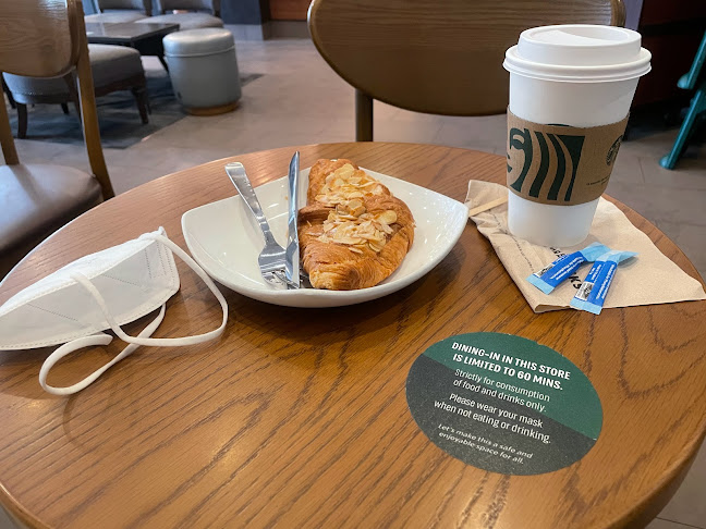 Starbucks HillV2 - Hospitality and gastronomy