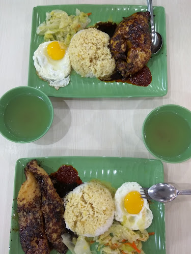 Comentarii opinii despre Riverside Indonesian BBQ