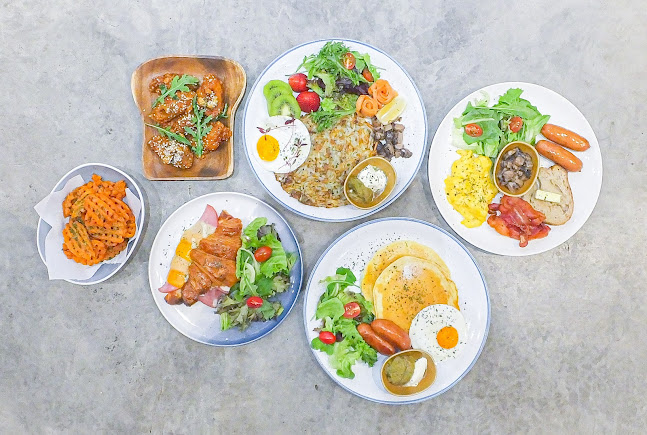 6 Letter Brunch - Singapore