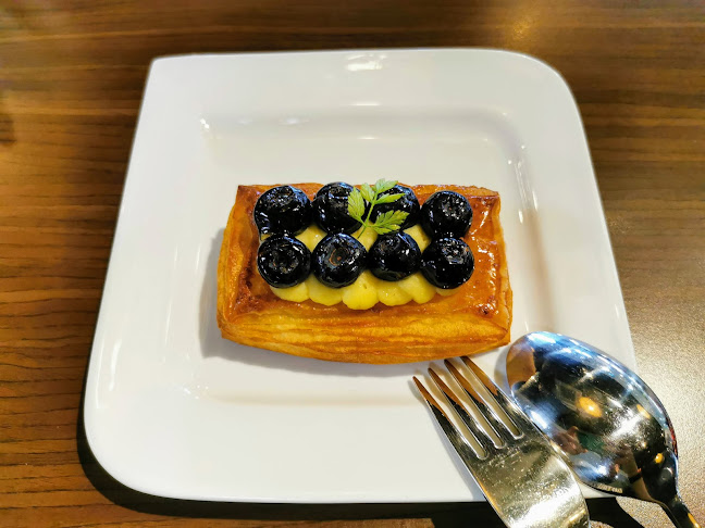 Delicatessen - Hospitality and gastronomy