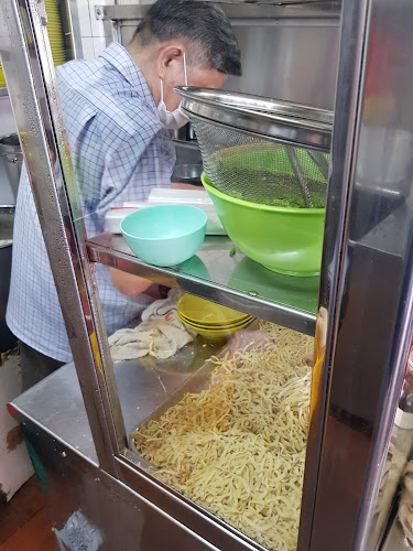 唯升食摊 - Singapore