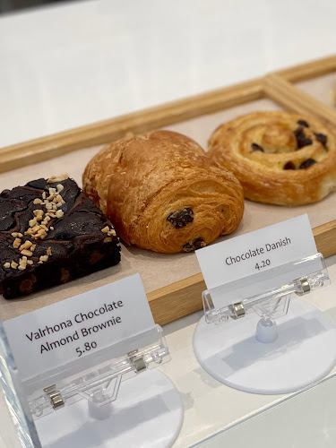 Seven Scoops and Bakes - Hospitality and gastronomy