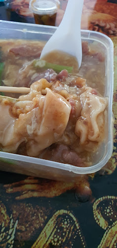 Comentarii opinii despre 財 (Cai) 鱼片，牛肉，鲜虾，什锦河粉