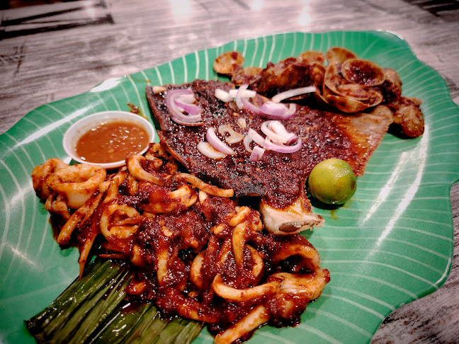 Rasa Istimewa Waterfront Restaurant - Hospitality and gastronomy