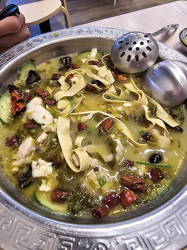 6 Woodlands Square, #01-14, Singapore 737737