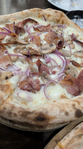 #881, Singapore 279893