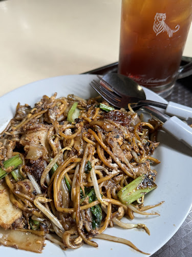 Comentarii opinii despre Hougang Oyster Omelette & Fried Kway Teow