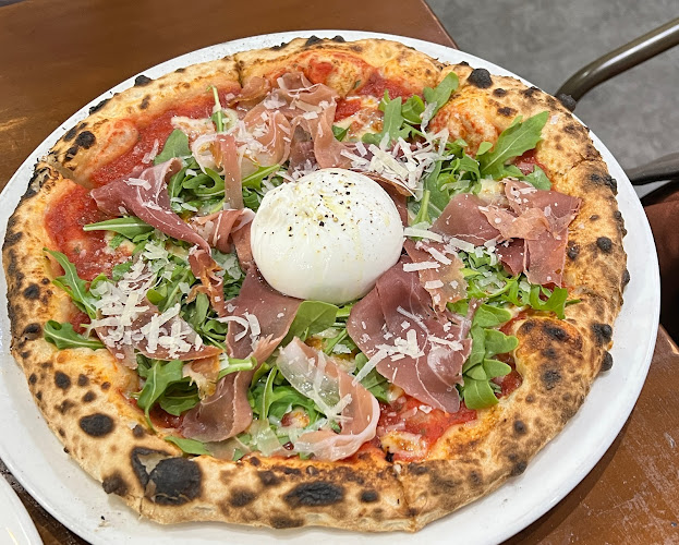 Opinii despre Zazz Pizza în Singapore - Hospitality and gastronomy