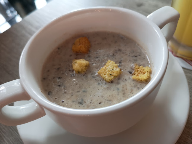 Opinii despre Lazy Lizard - NEWest în Singapore - Hospitality and gastronomy