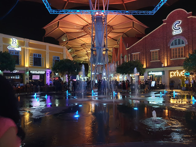 RedTail Bar By Zouk - Singapore