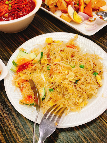 Al Mahboob Rojak - Hospitality and gastronomy