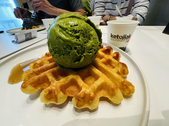 Comentarii opinii despre Ketojiak Ice Creams, Waffles & Bakes (Sugar-Free, Ultra Low Carb, Diabetic & Keto Friendly)