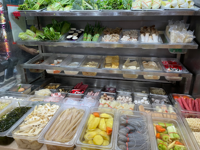 辣哈哈 Lahaha Mala Hotpot - Singapore