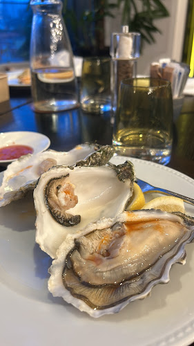 Opinii despre RACINES în Singapore - Hospitality and gastronomy