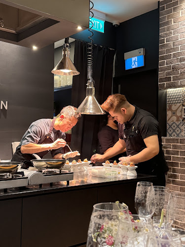 277 Orchard Rd, #02-18 Orchard, Singapore 238858