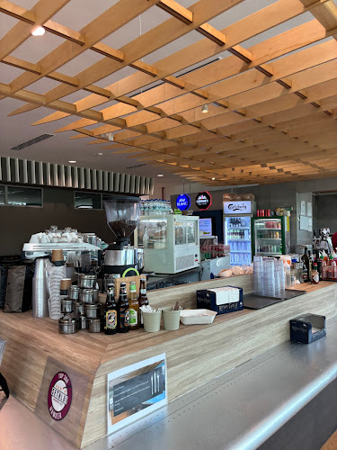 Fly by Shaker Lakers - Hospitality and gastronomy