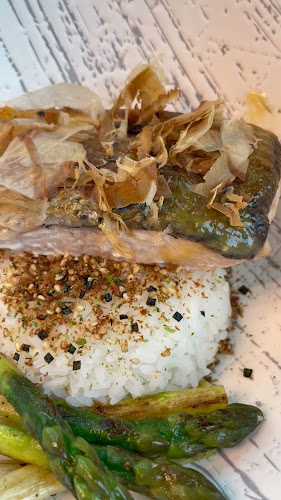 Comentarii opinii despre Escape Restaurant @ One Farrer Hotel