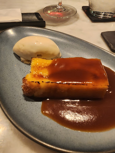 Opinii despre Revolver în Singapore - Hospitality and gastronomy