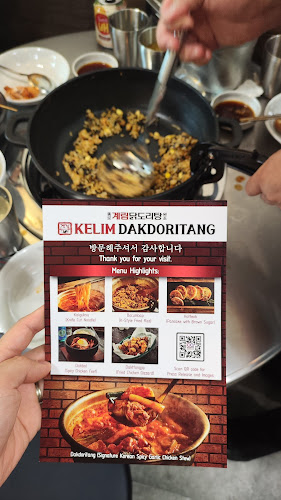 14B Kensington Park Rd, Singapore 557265