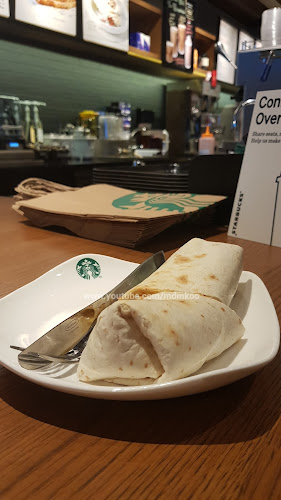 681 Punggol Dr., #02-35 Oasis Terraces, Singapore 820681