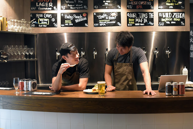 Orh Gao Taproom Craft Beer Bar